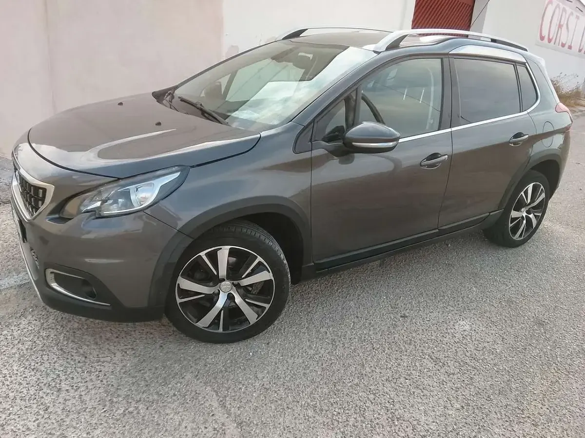 Usata Peugeot 2008 Allure 120 CV (88 kW) 2017 Other SUV