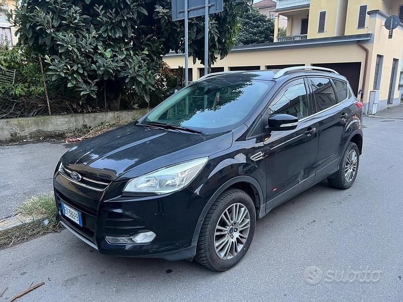 Usata Ford Kuga Titanium 180 CV (132 kW) 2015 Nero SUV