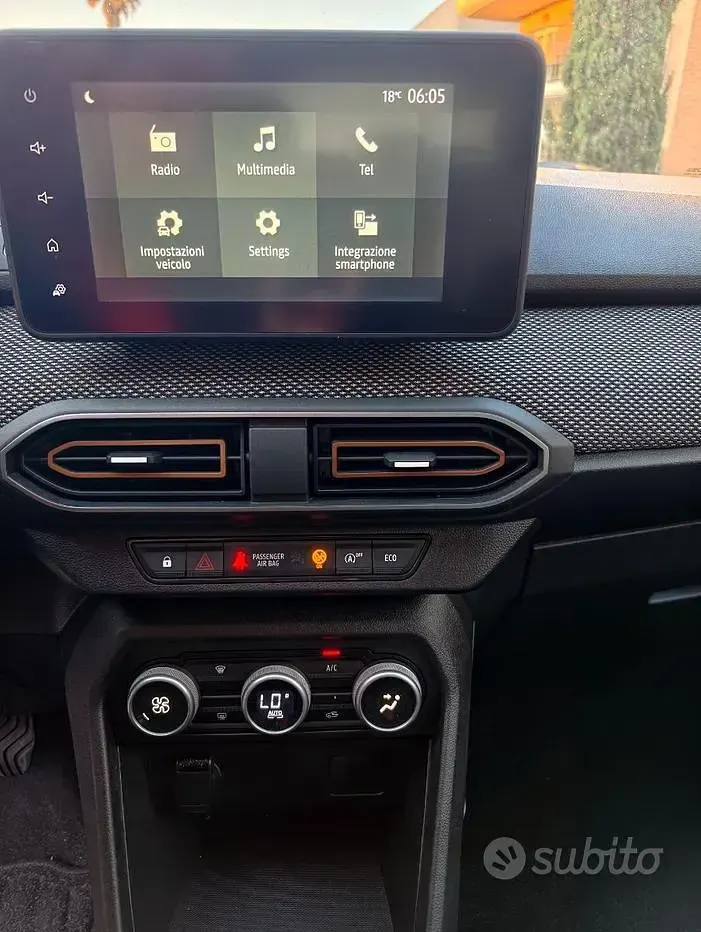 Usata Dacia Sandero Expression 101 CV (74 kW) 2023 Bluazzurro Utilitaria