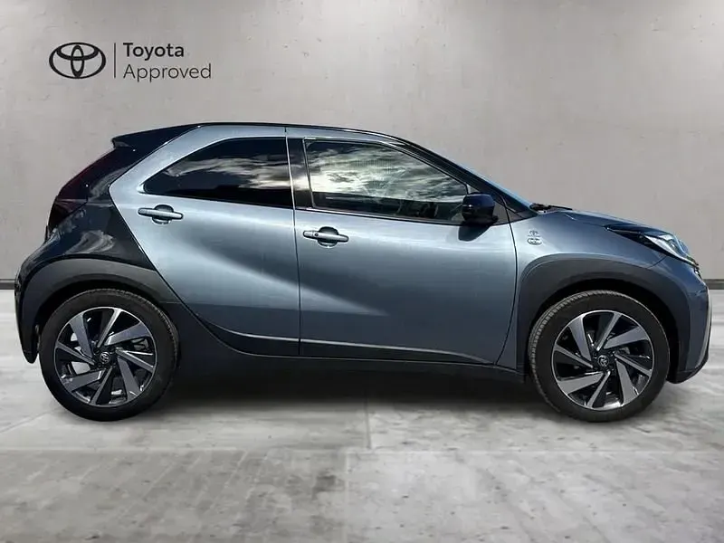 Occasion Toyota Aygo X Lounge 72 PK (52 kW) 2025 Zwart SUV