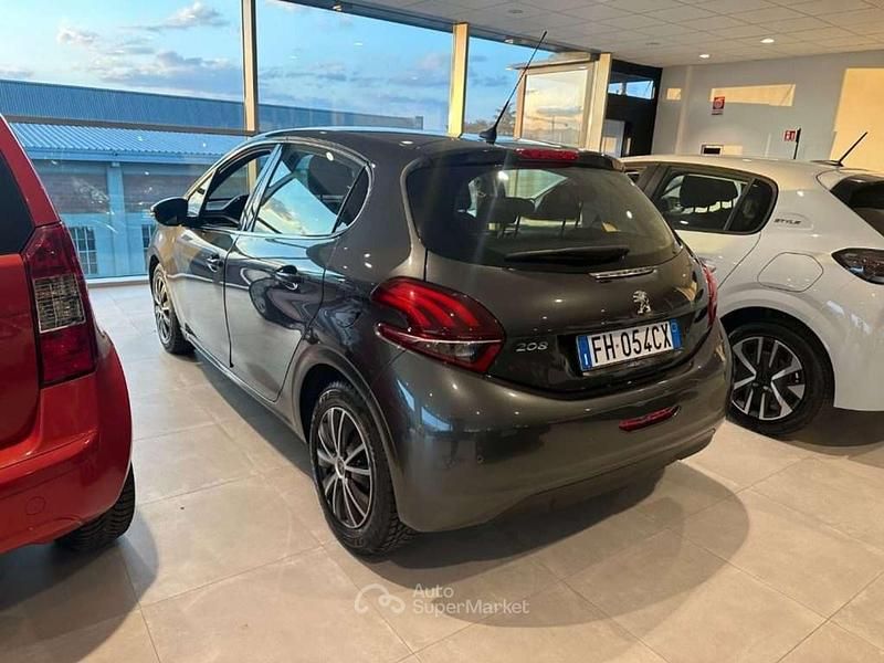 Usata Peugeot 208 Allure 75 CV (55 kW) 2017 Grigio scuro Utilitaria