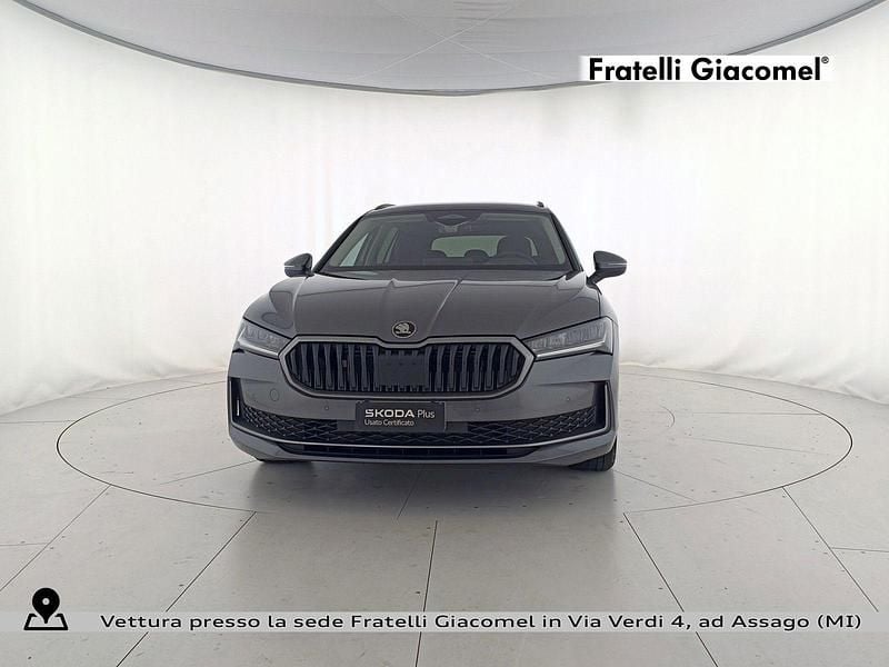Usata Skoda Superb Selection 150 CV (110 kW) 2025 Grigio graphite metallizzato Station wagon