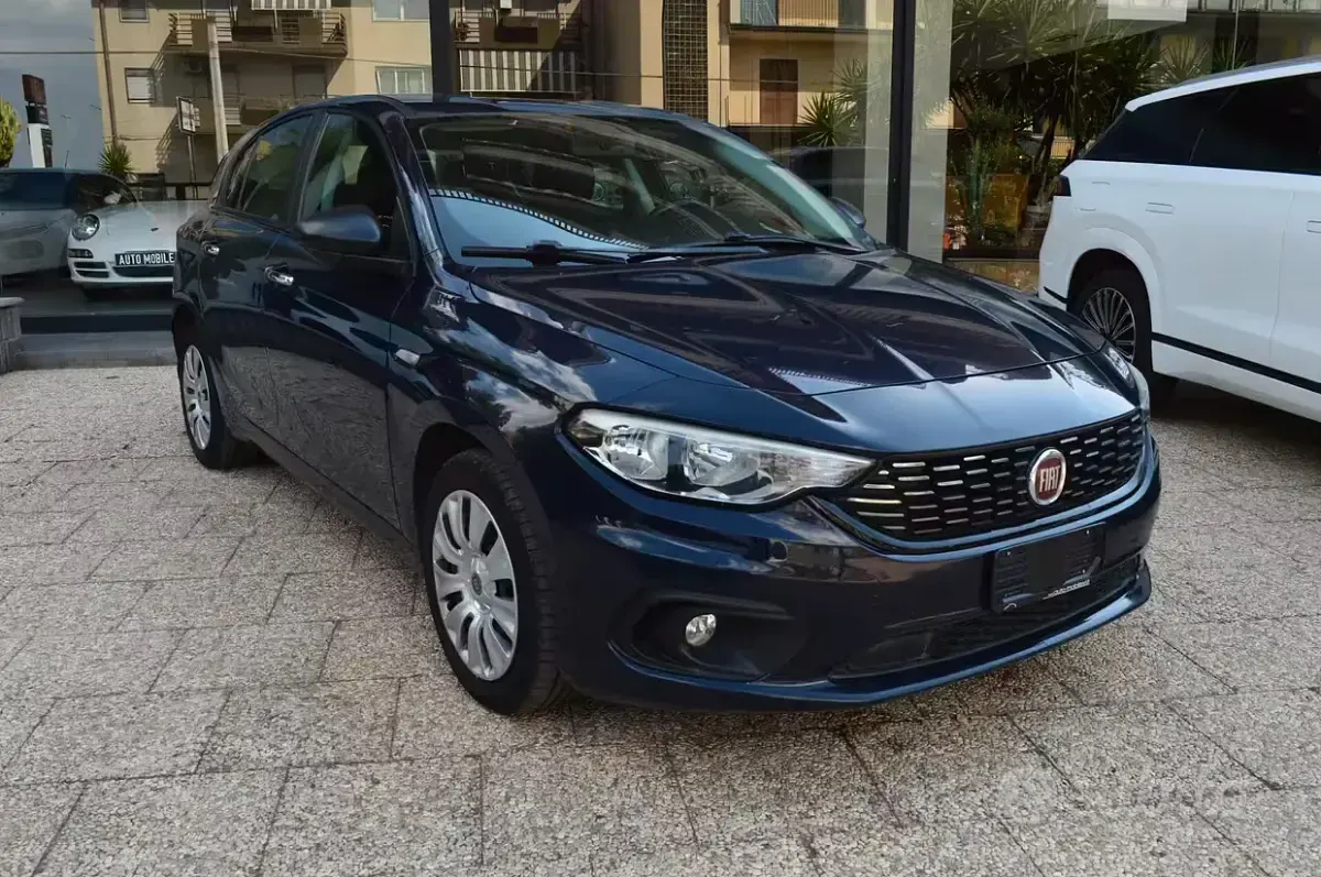 Usata Fiat Tipo Business 120 CV (88 kW) 2016 Blu Berlina