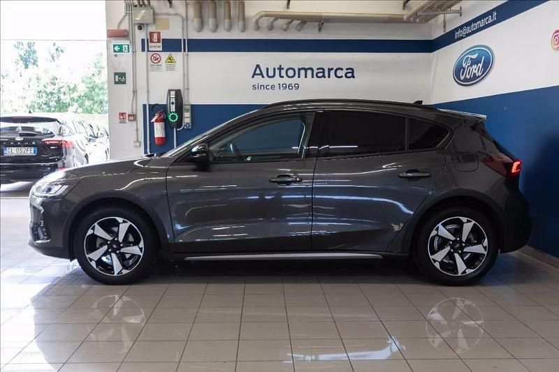 Usata Ford Focus Active 125 CV (91 kW) 2022 Grigio metallizzato SUV