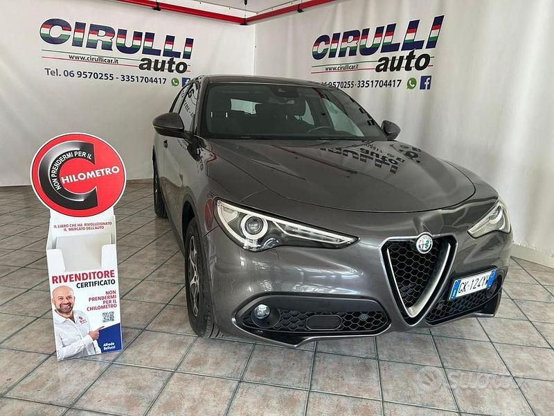 Usata Alfa Romeo Stelvio Business 190 CV (139 kW) 2022 Grigio metallizzato SUV