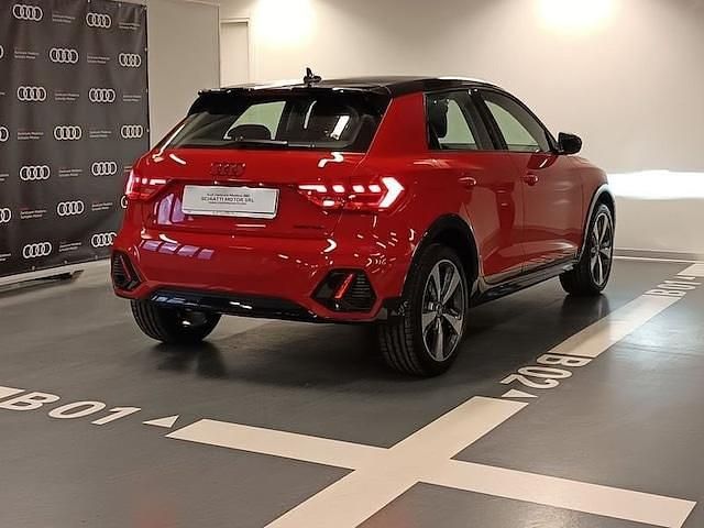 Usata Audi A1 Ambiente 116 CV (85 kW) 2025 Rosso progressivo Utilitaria