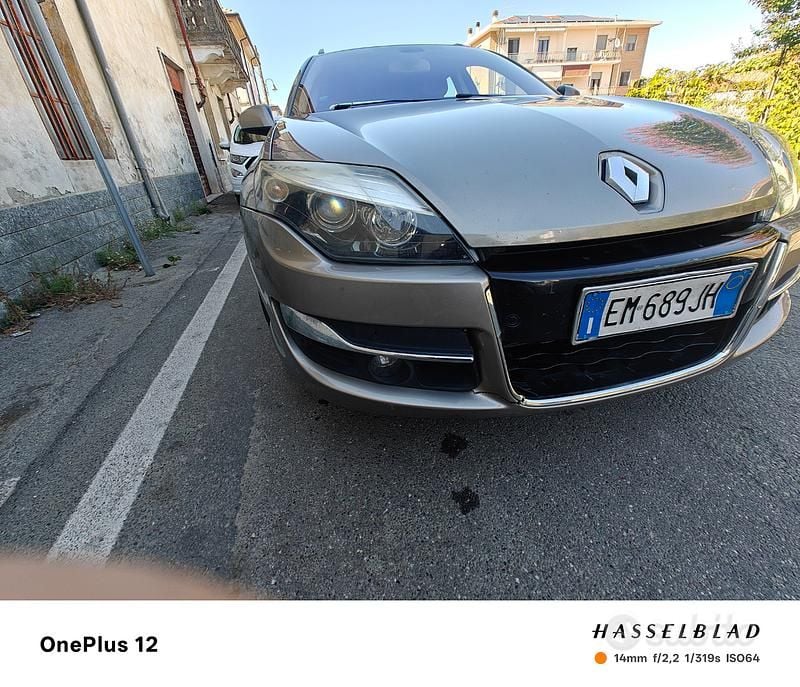 Usata Renault Laguna III 173 CV (127 kW) 2012 Argento Station wagon