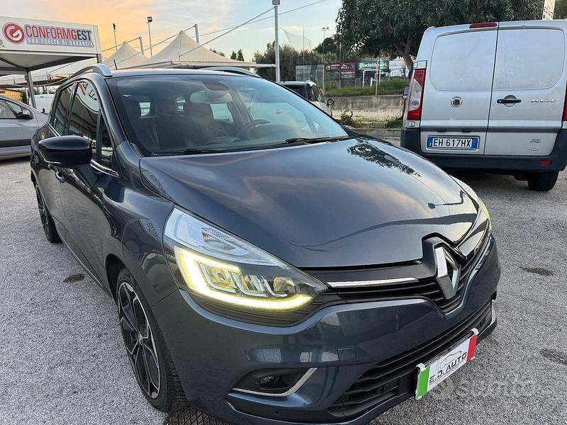 Usata Renault Clio GrandTour 75 CV (55 kW) 2018 Blu Station wagon