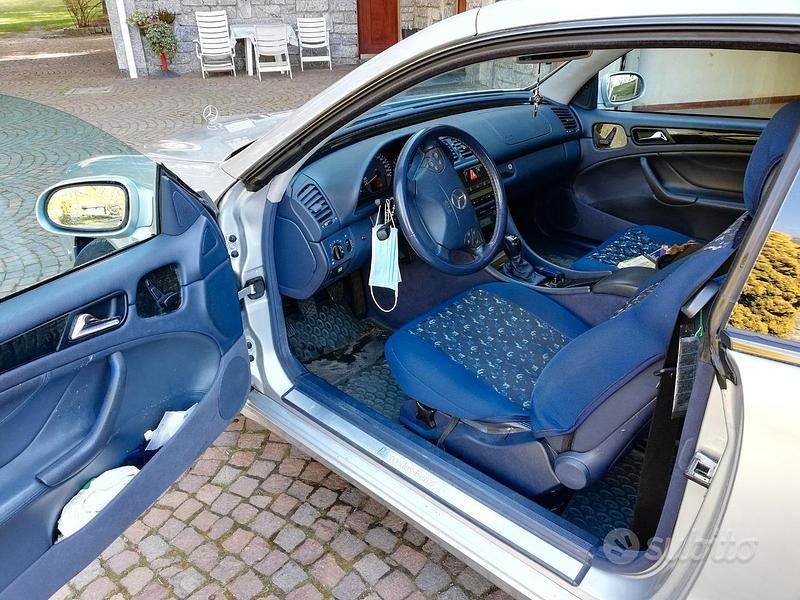 Usata Mercedes CLK200 Elegance 192 CV (141 kW) 2001 Argento Coupé