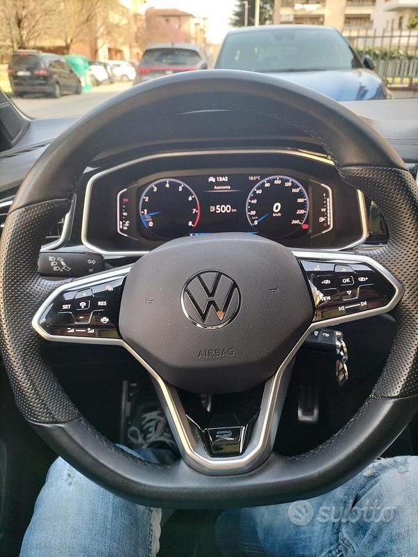 Usata VW T-Roc R-line 150 CV (110 kW) 2023 Bianco SUV
