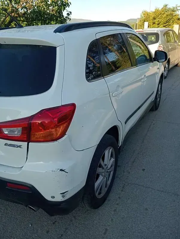Usata Mitsubishi ASX 150 CV (110 kW) 2011 Bianco SUV