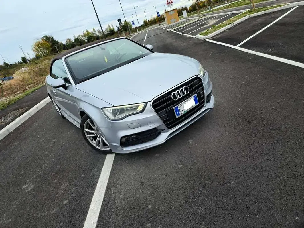 Usata Audi A3 Cabriolet S-Line 110 CV (80 kW) 2015 Argento Cabrio