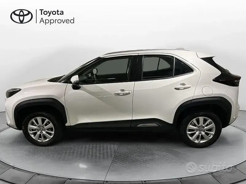 Usata Toyota Yaris Cross Active 116 CV (85 kW) 2022 Bianco SUV