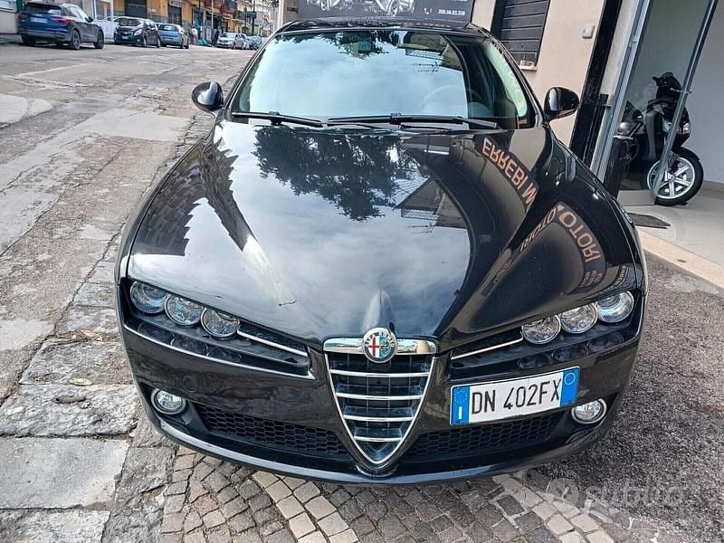 Begagnad Alfa Romeo 159 120 HK (88 kW) 2008 Svart Kombi