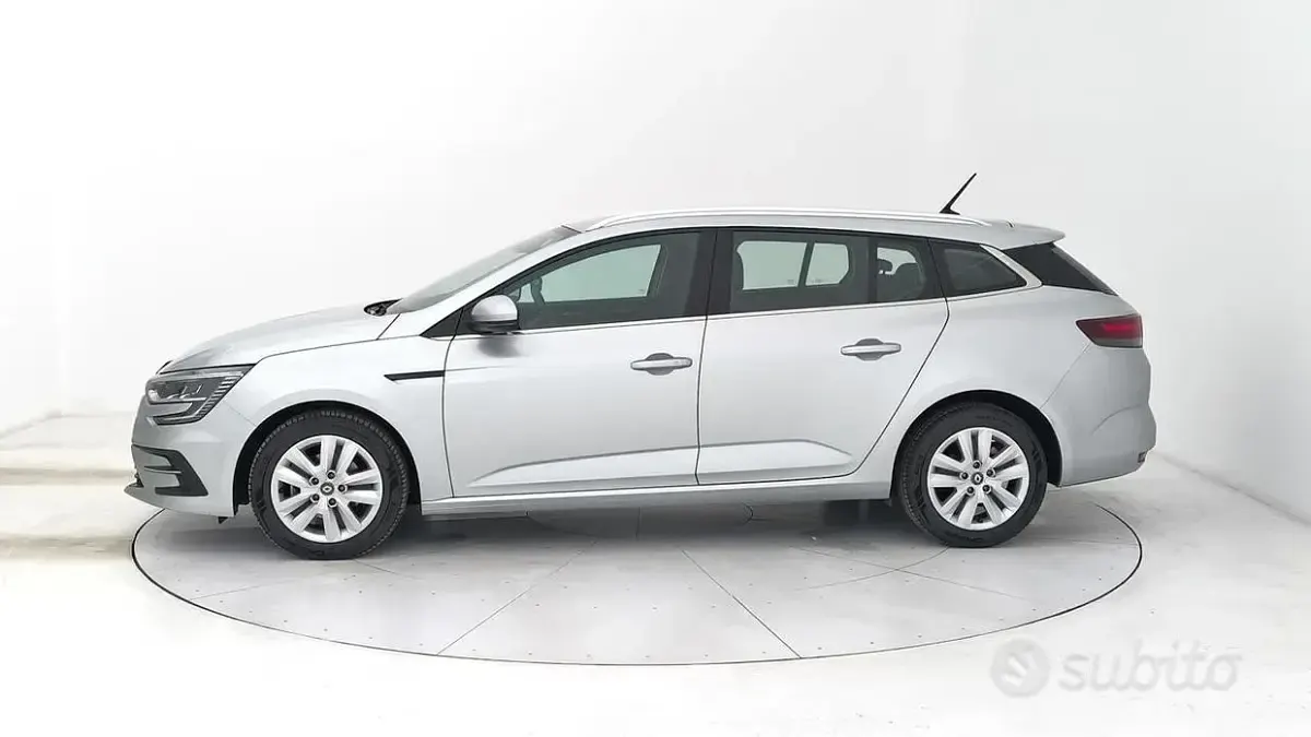 Usata Renault Mégane GrandTour Business 116 CV (85 kW) 2021 Grigio Station wagon