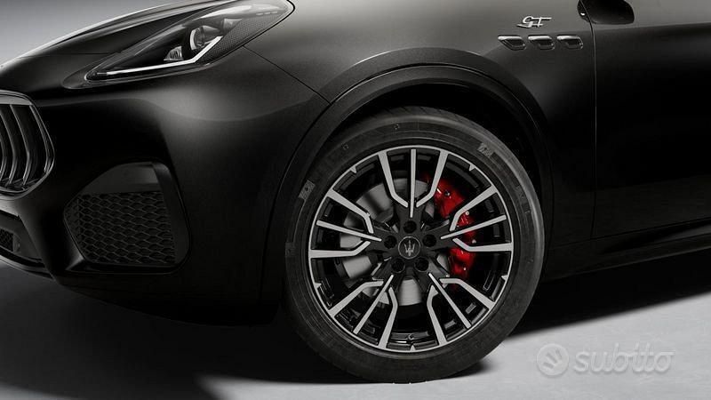 Nuova Maserati Grecale GT 300 CV (220 kW) 2025 Nero SUV
