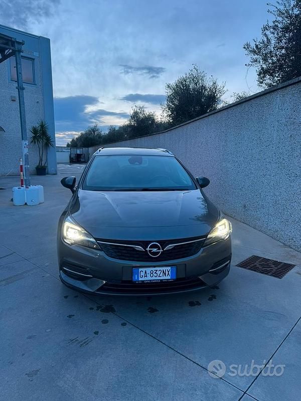 Usata Opel Astra Business 122 CV (89 kW) 2020 Grigio Station wagon