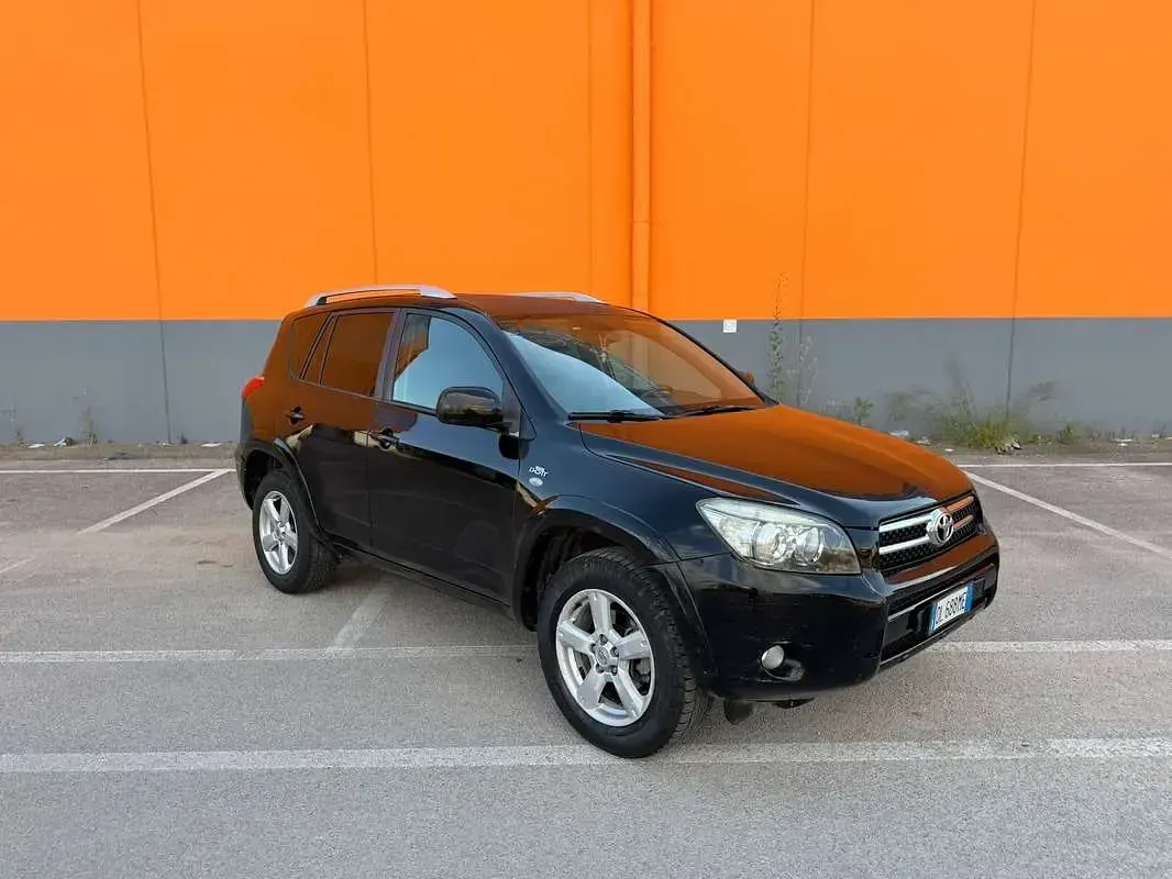 Begagnad Toyota RAV4 Luxury 177 HK (130 kW) 2007 SUV