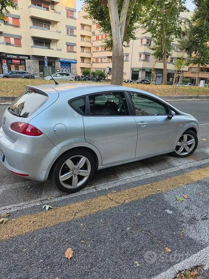 Usata Seat Leon 105 CV (77 kW) 2009 Utilitaria