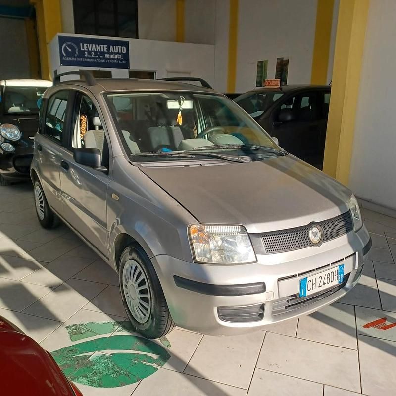Argento Usata 2003 Fiat Panda Tre volumi | 2500 € (Cara) - Immagine 1/4