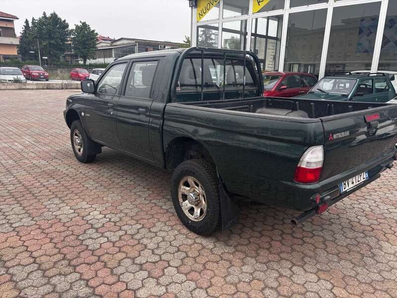 Usata Mitsubishi L200 116 CV (85 kW) 2001 Verde Pick-up