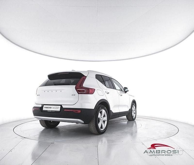 Usata Volvo XC40 Core 163 CV (119 kW) 2025 Bianco SUV