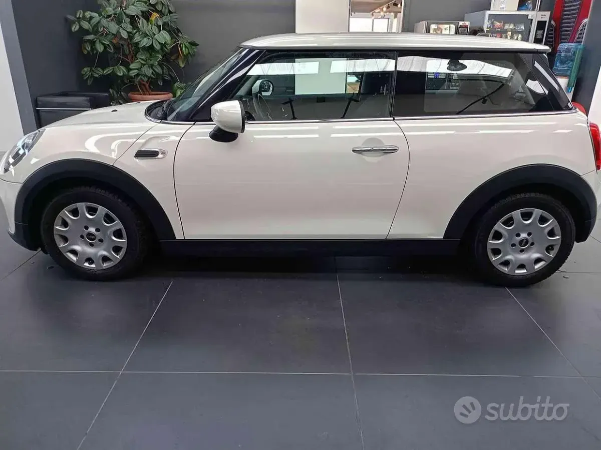 Usata Mini ONE 75 CV (55 kW) 2020 Bianco Utilitaria