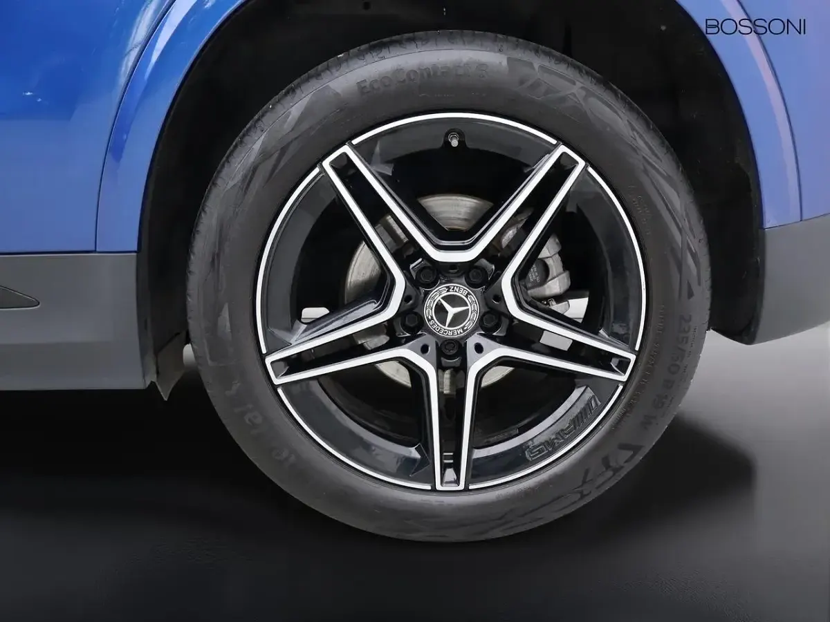 Usata Mercedes GLA200 AMG Line Premium 150 CV (110 kW) 2023 Blu SUV