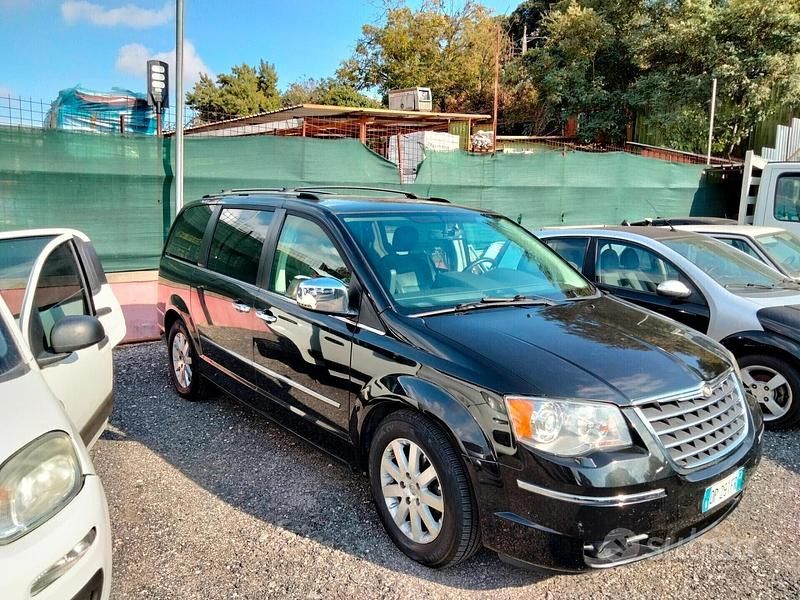 Usata Chrysler Voyager Limited 163 CV (119 kW) 2008 Nero Monovolume