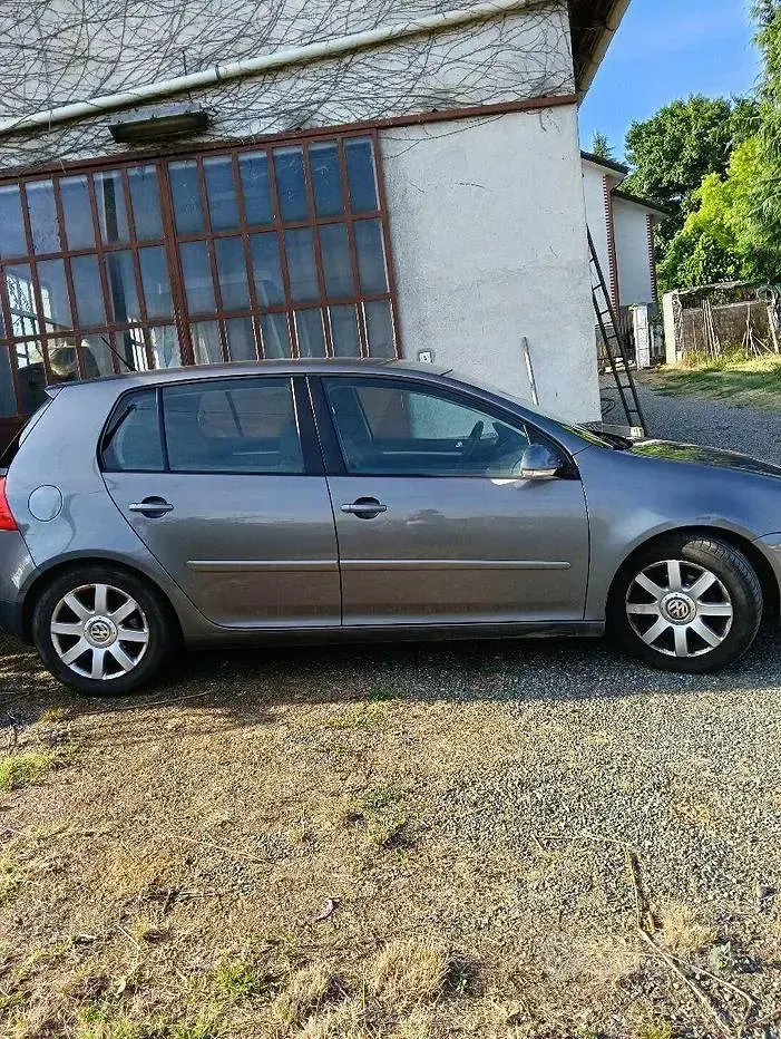 Usata VW Golf IV 115 CV (84 kW) 2005 Grigio Berlina