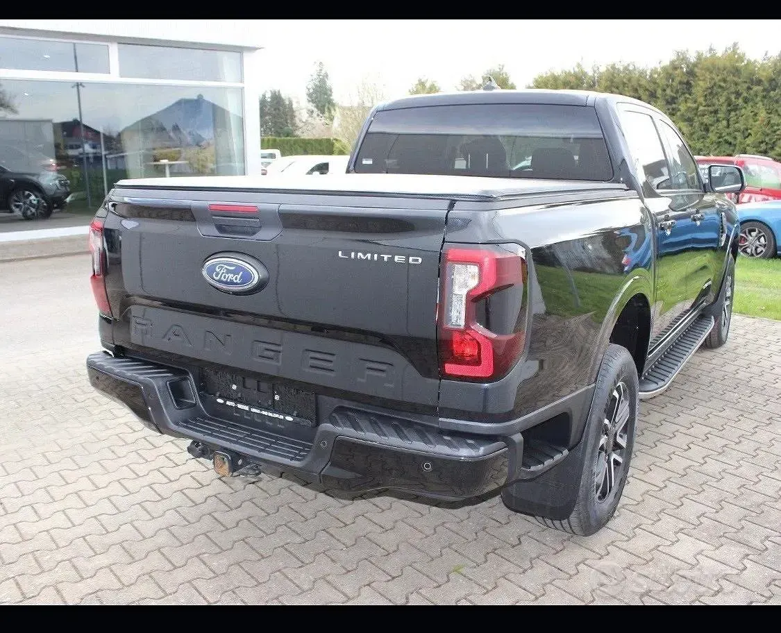 Usata Ford Ranger Limited 170 CV (125 kW) 2024 Nero Pick-up