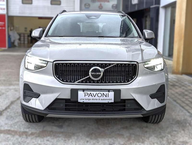 Usata Volvo XC40 163 CV (119 kW) 2024 Vapour grey SUV