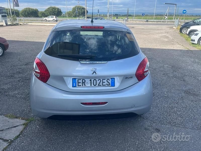 Usata Peugeot 208 Allure 82 CV (60 kW) 2013 Grigio Utilitaria