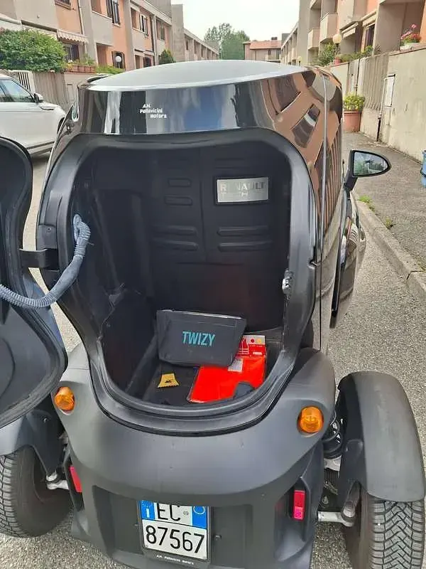 Usata Renault Twizy 13 kW (18 CV) 2015 Nero Utilitaria
