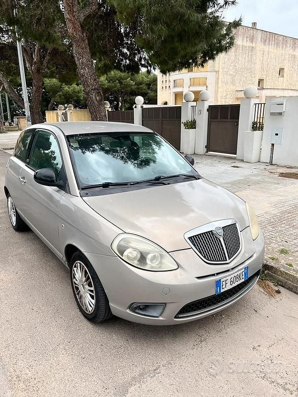 Usata Lancia Ypsilon 2011 Utilitaria