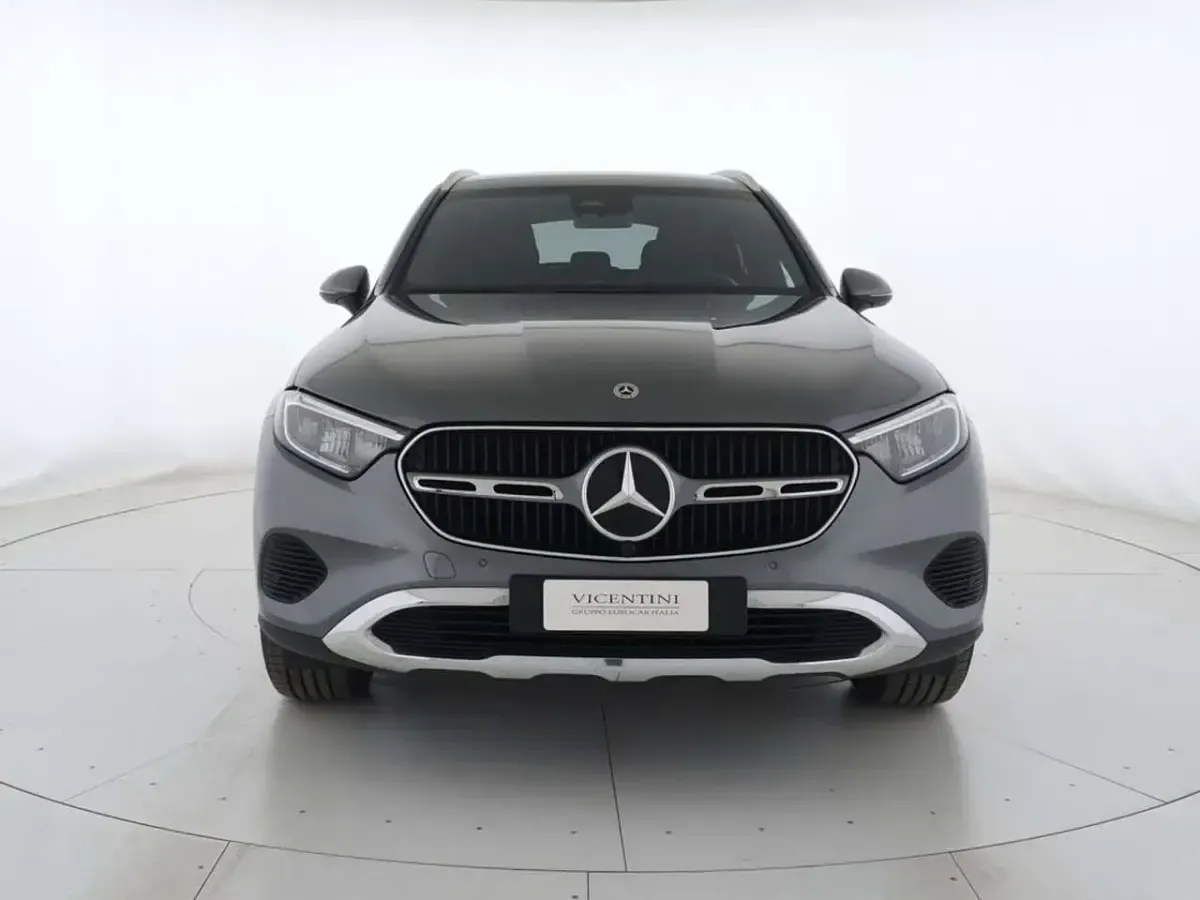 Usata Mercedes GLC200 Advanced 204 CV (150 kW) 2023 Grigio metallizzato scuro SUV