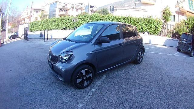 Usata Smart ForFour 71 CV (52 kW) 2018 Grigio Utilitaria