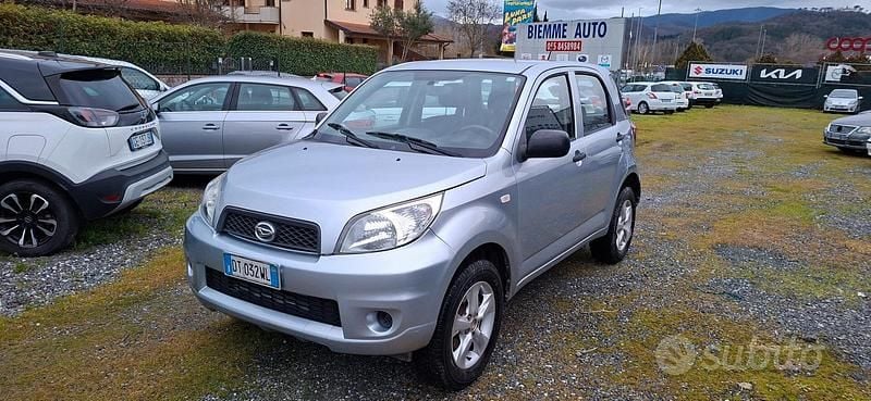 Usata Daihatsu Terios SHO 105 CV (77 kW) 2009 Grigio SUV