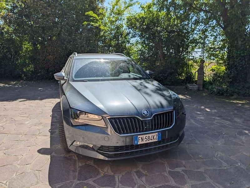 Usata Skoda Superb LAURIN & KLEMENT 190 CV (139 kW) 2018 Station wagon