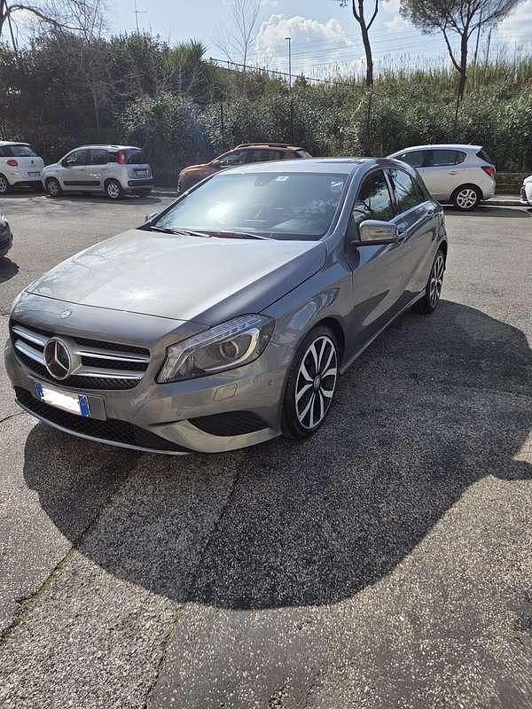 Usata Mercedes A180 109 CV (80 kW) 2015 Berlina