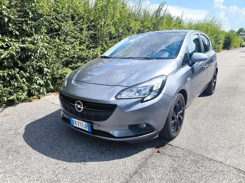 Grigio Usata 2017 Opel Corsa Due volumi | 4700 € (Ottimo prezzo) - Immagine 1/4