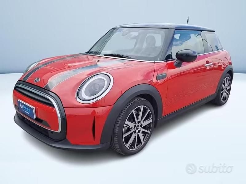 Usata Mini Cooper 135 CV (99 kW) 2024 Rosso Utilitaria