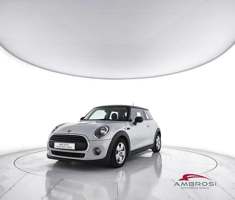 Usata Mini Cooper Classic 136 CV (100 kW) 2018 Argento Utilitaria
