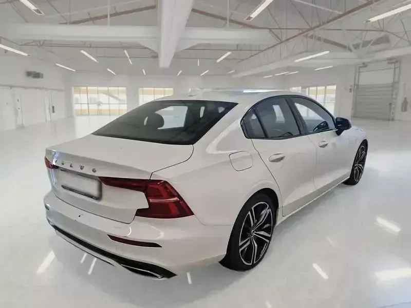 Usata Volvo S60 R-Design 250 CV (183 kW) 2019 Berlina