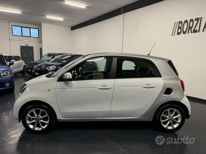 Usata Smart ForFour Passion 71 CV (52 kW) 2015 Bianco Utilitaria