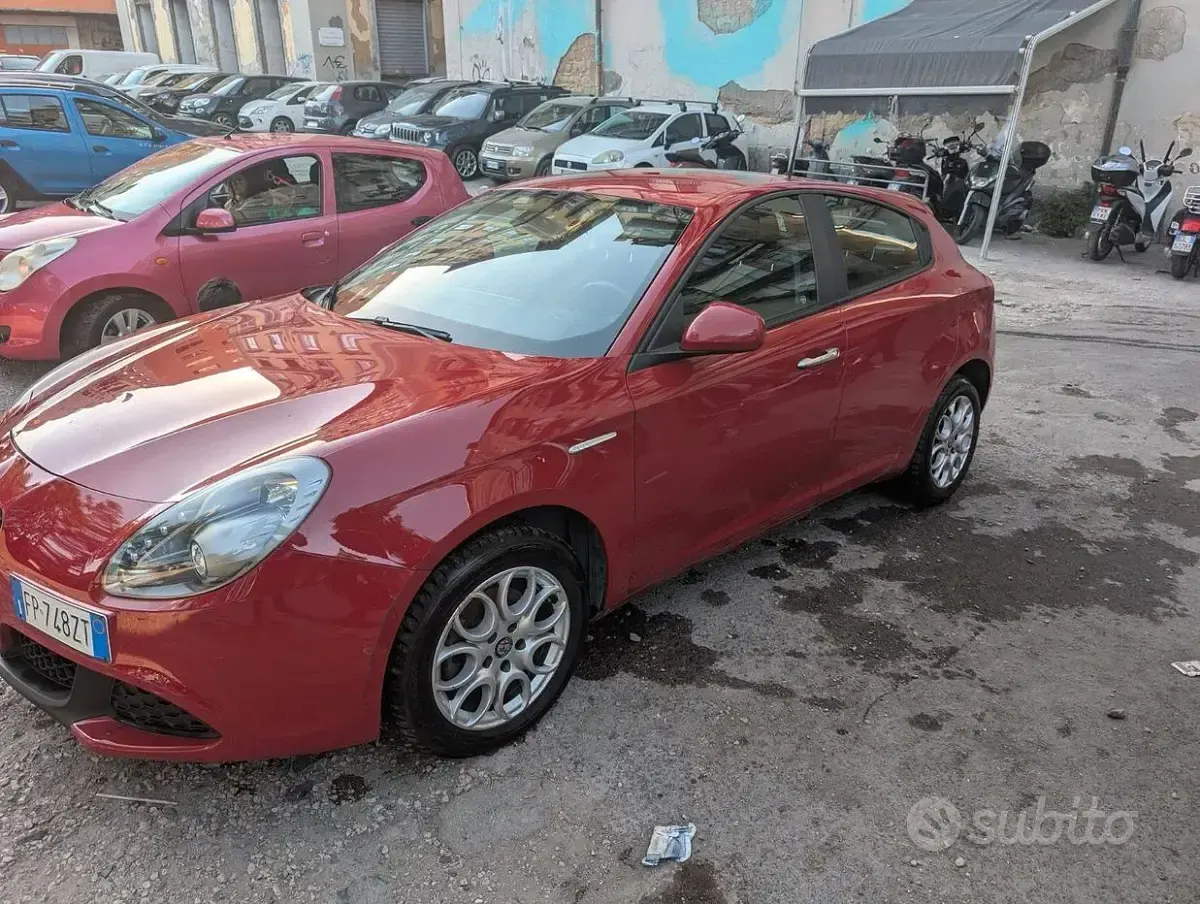 Usata Alfa Romeo Giulietta 120 CV (88 kW) 2018 Rosso Utilitaria
