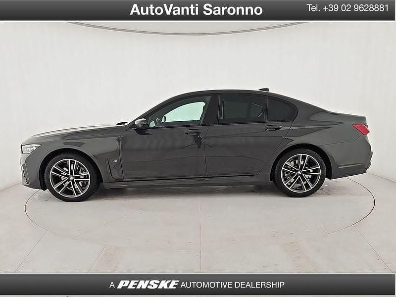 Usata BMW 730 M Sport 265 CV (194 kW) 2022 Grigio Berlina