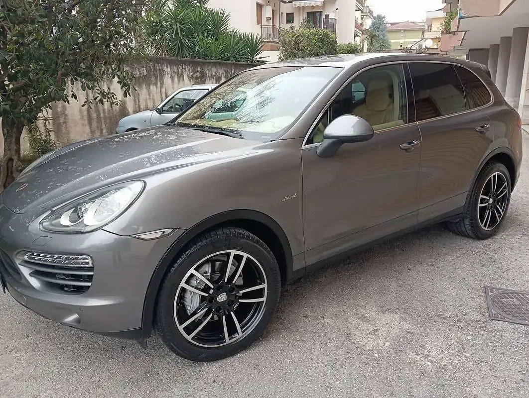 Usata Porsche Cayenne 239 CV (175 kW) 2010 SUV