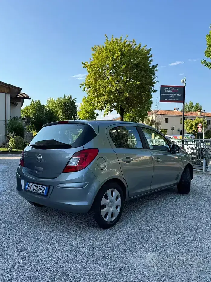 Usata Opel Corsa 85 CV (62 kW) 2014 Grigio Utilitaria