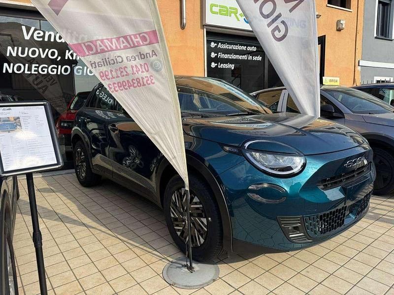 Nuova Fiat 600 Business 110 CV (80 kW) 2025 Verde SUV